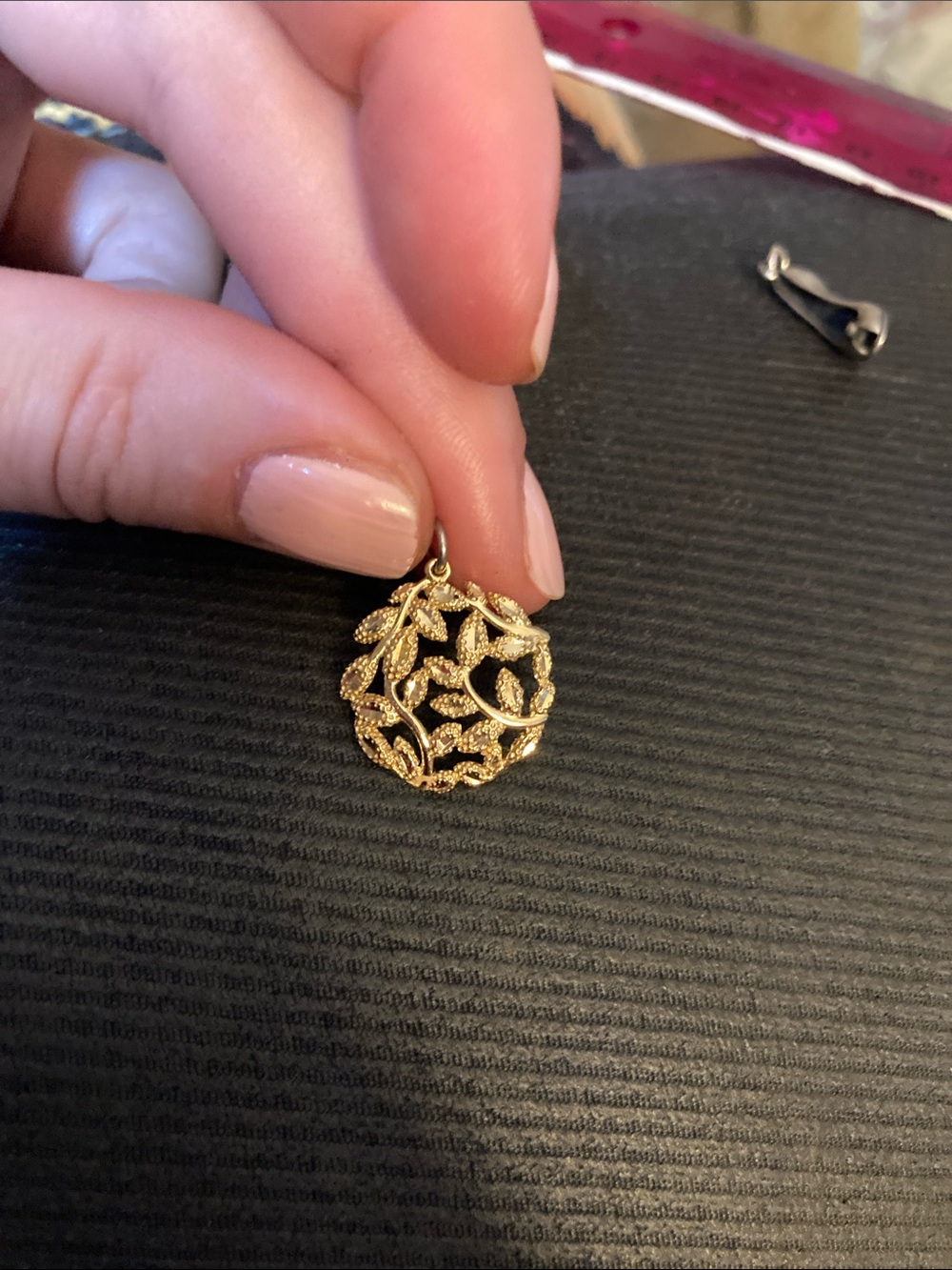 14k yellow gold medallion pendant